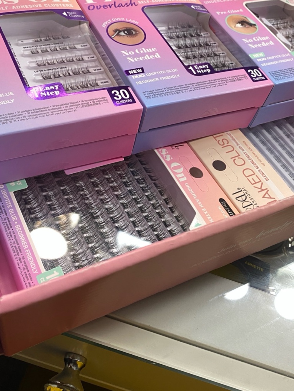 Ardell Lash Assortment in Pink and Beige Packaging - Picture 5 of 6